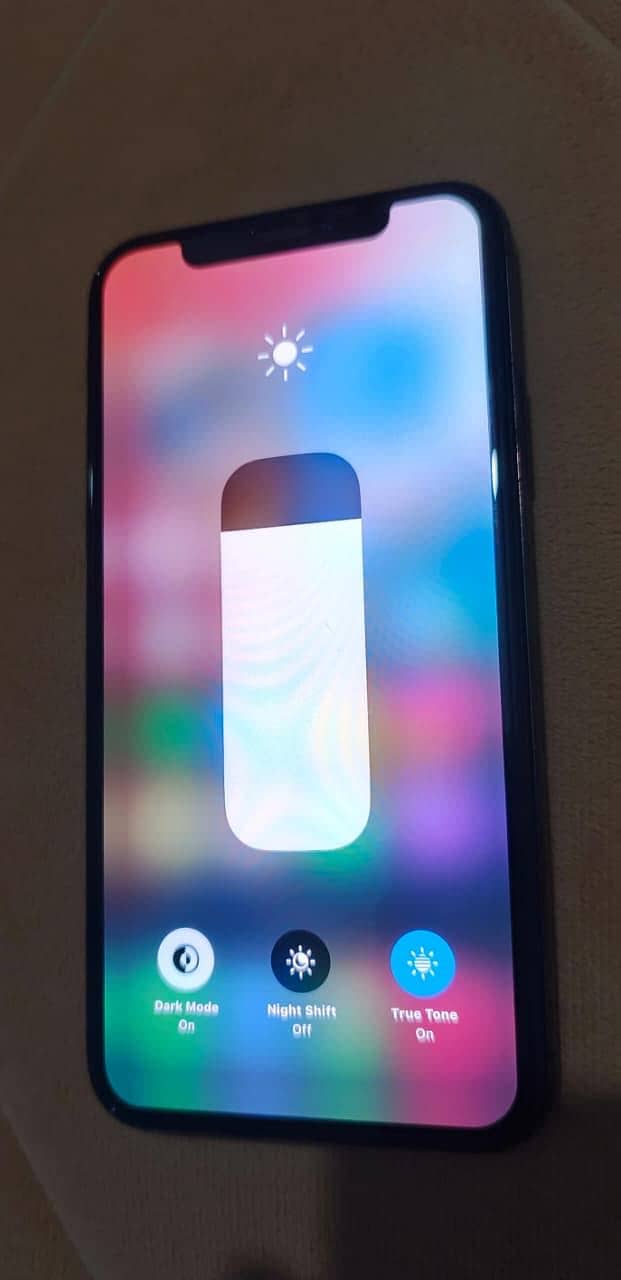 Apple iPhone X 4