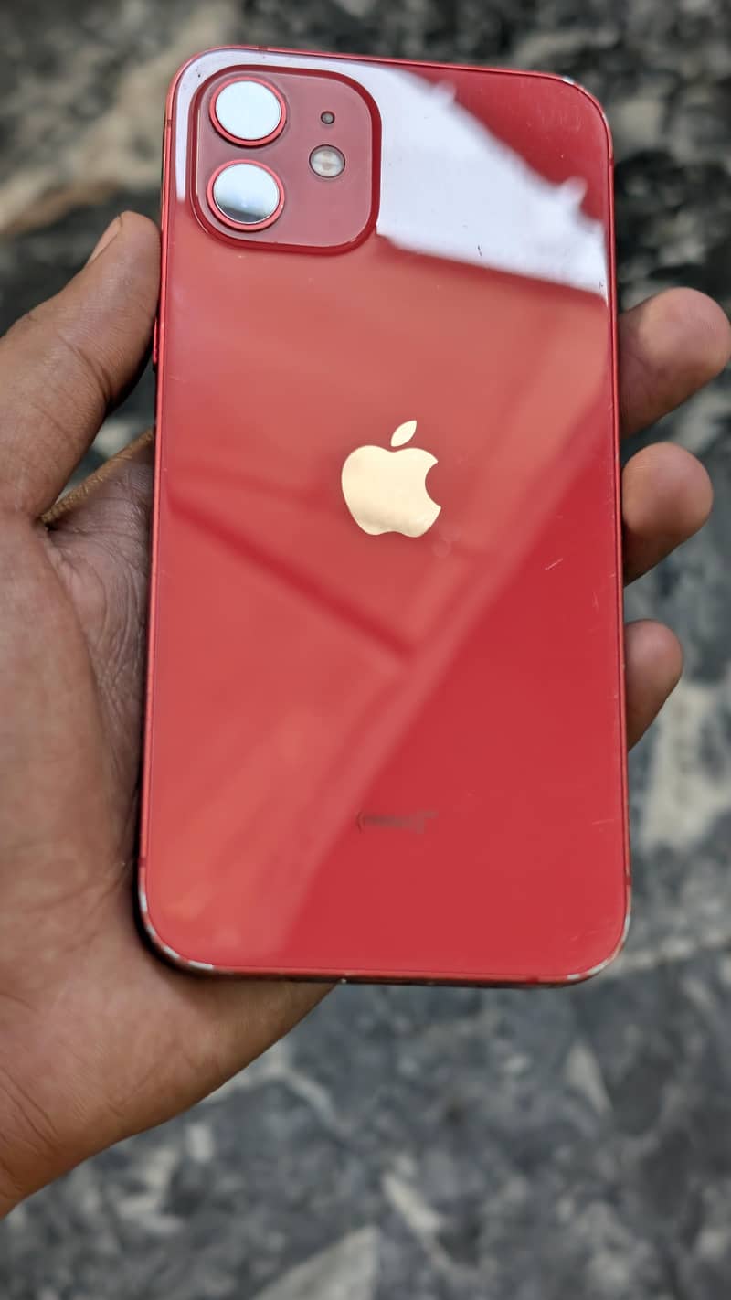 Apple iPhone 12 4