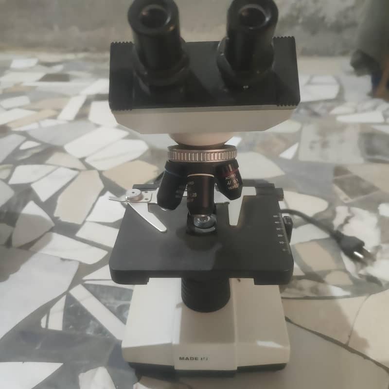 microscope 1