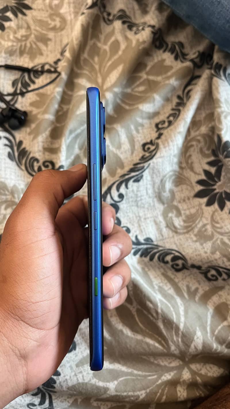 Infinix Note Edge 5G 2