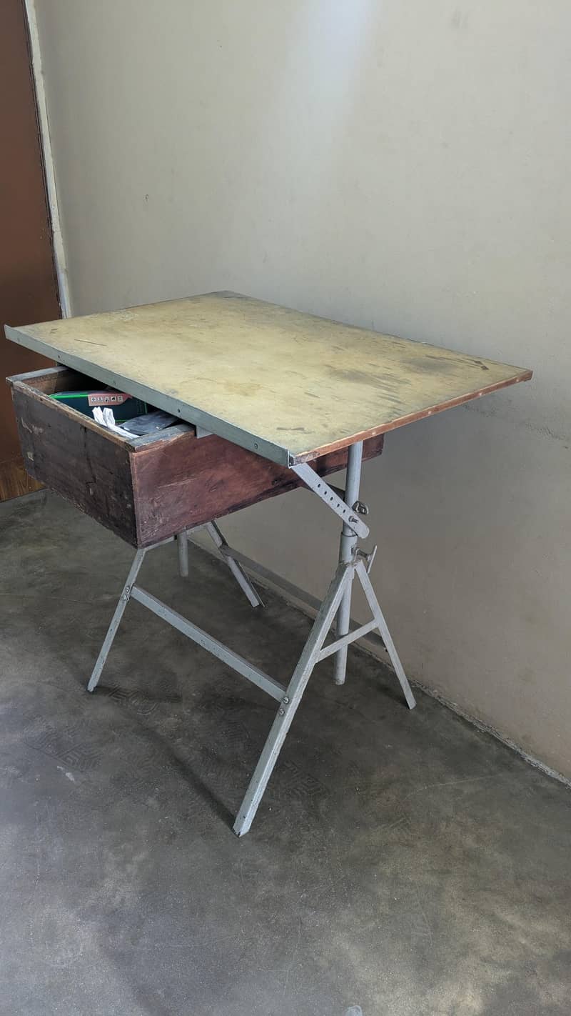 Architect drafting table 1