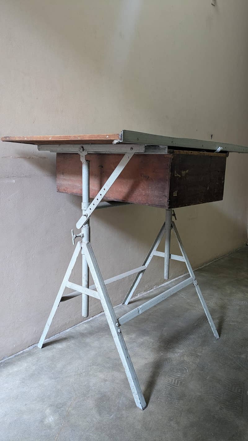 Architect drafting table 3