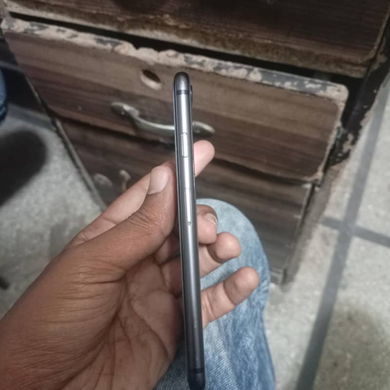 Apple iPhone 8 2