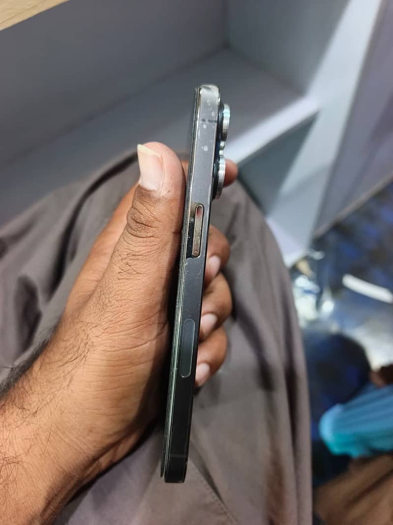 Apple iPhone 13 Pro 2