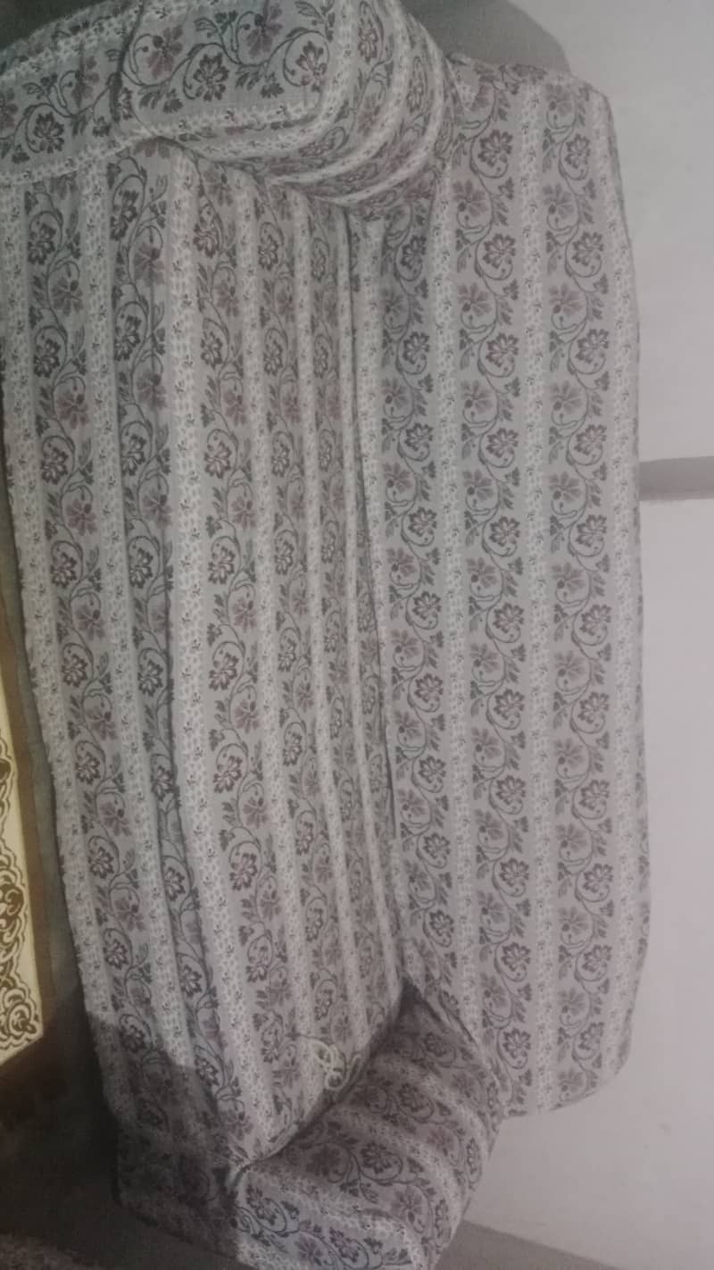 Neat and clean sofa 0