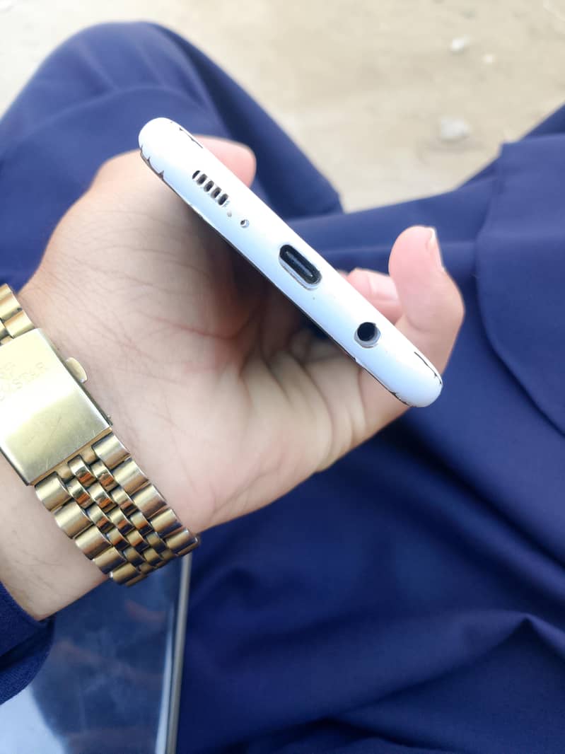 Samsung Mobile S8 Plus 2