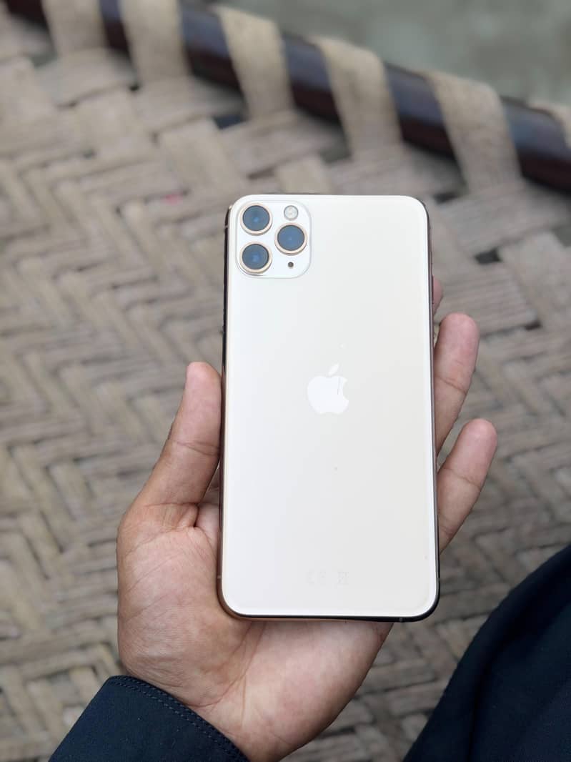 Apple iPhone 11 Pro Max 0