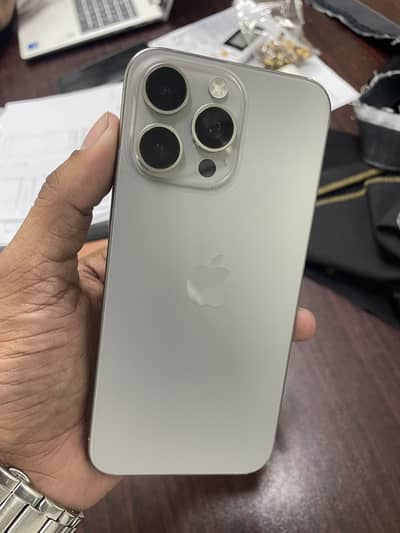 Apple iPhone 15 Pro Max FU