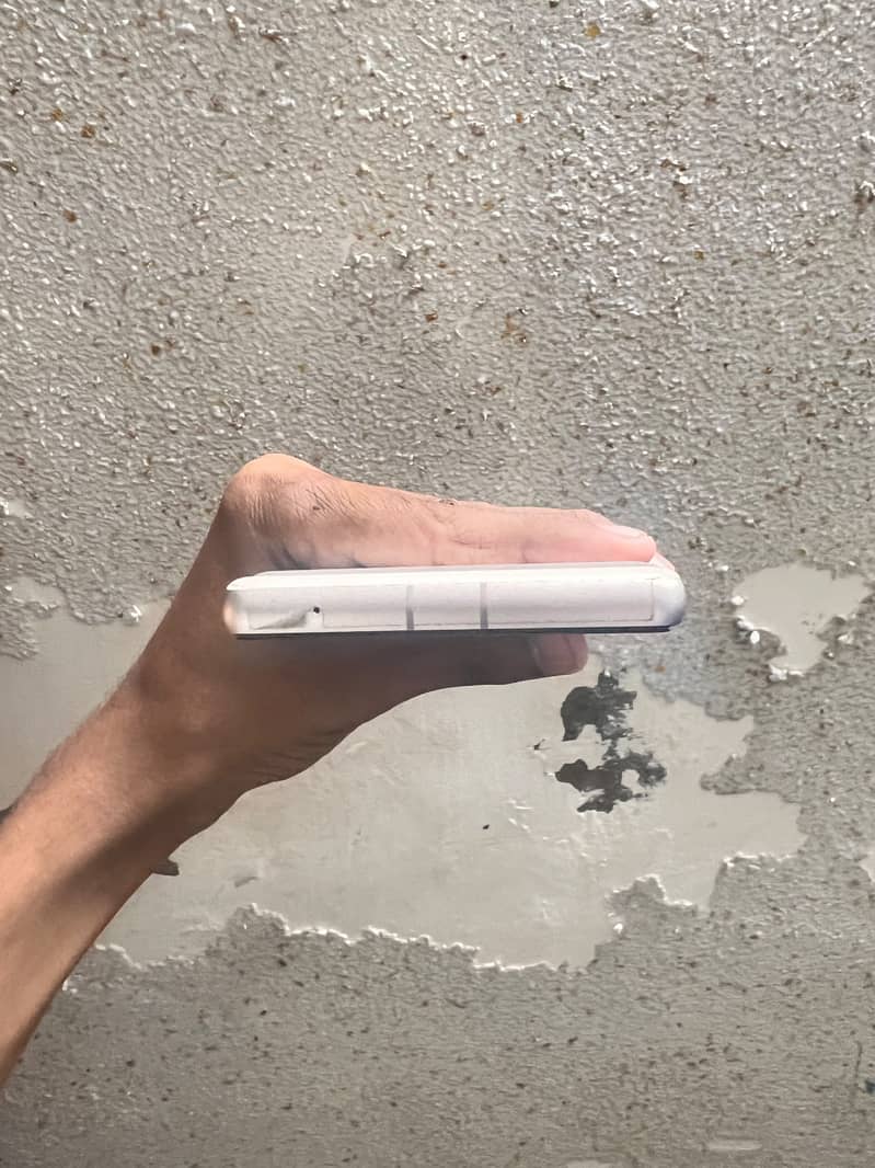 Google Pixel 7a 3