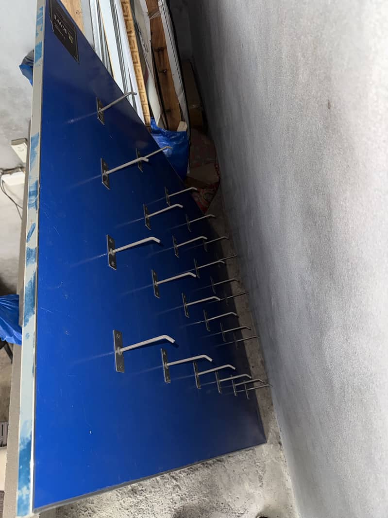 2 Counters | 3 Racks | 1 Name Stand 2