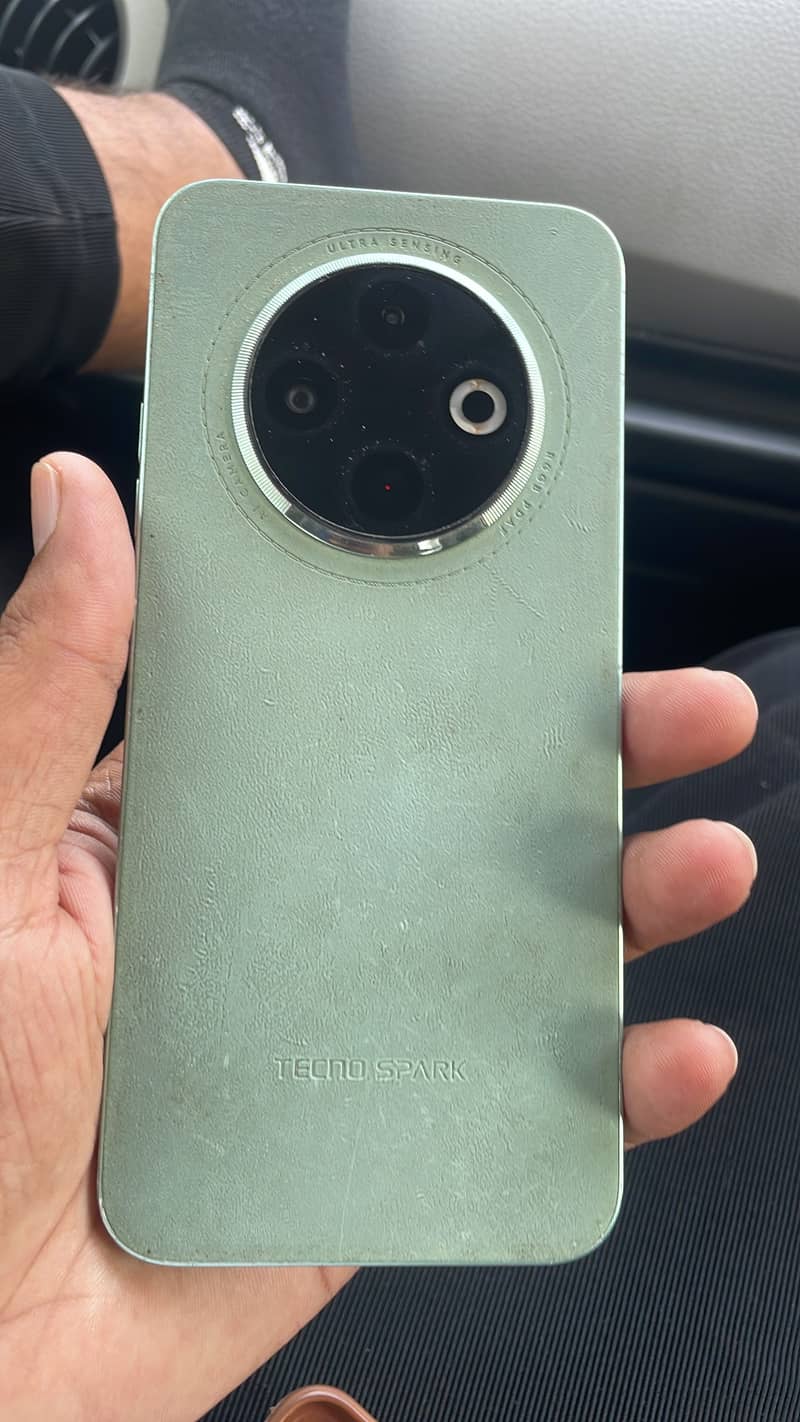Tecno SPARK 30C 1