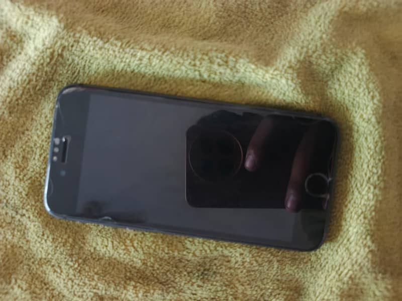 Apple iPhone 8 1