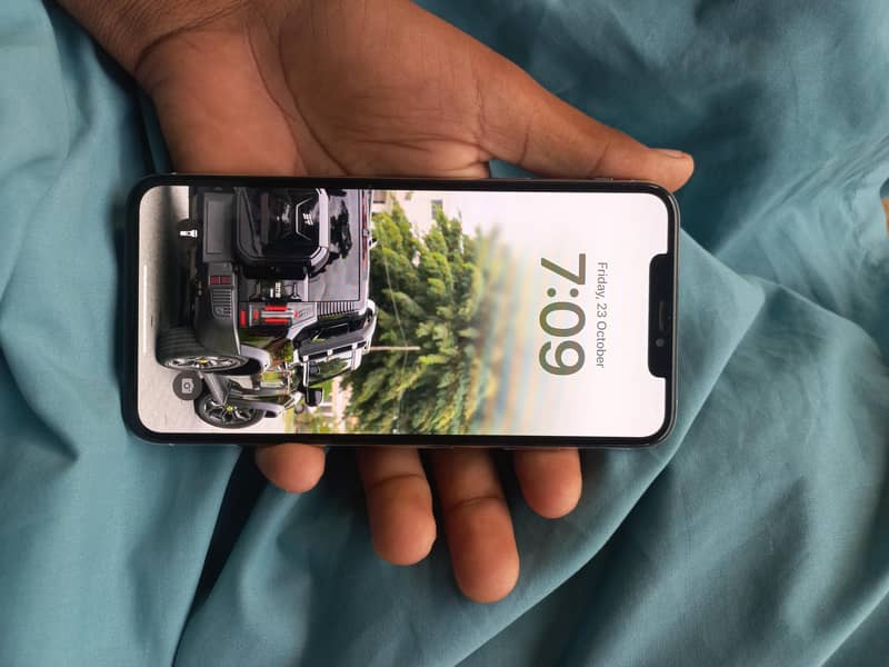 Apple iPhone XS Max 2