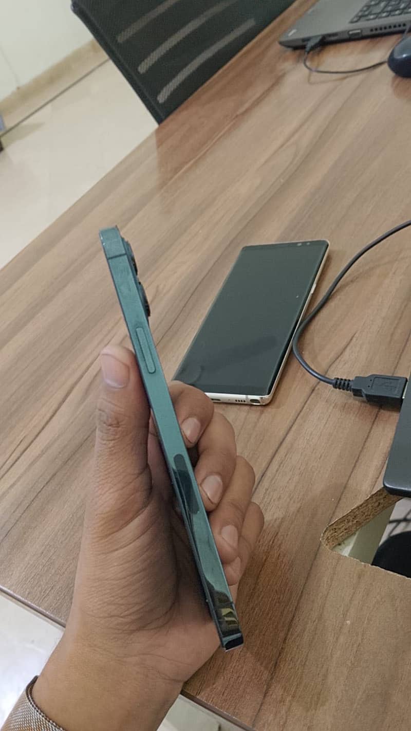 Apple iPhone 12 Pro Max 8