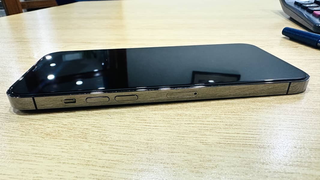 Apple iPhone 12 Pro Max 1