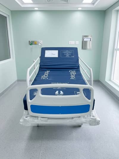 ICU electric patient bed Hill room 7 function with important metress