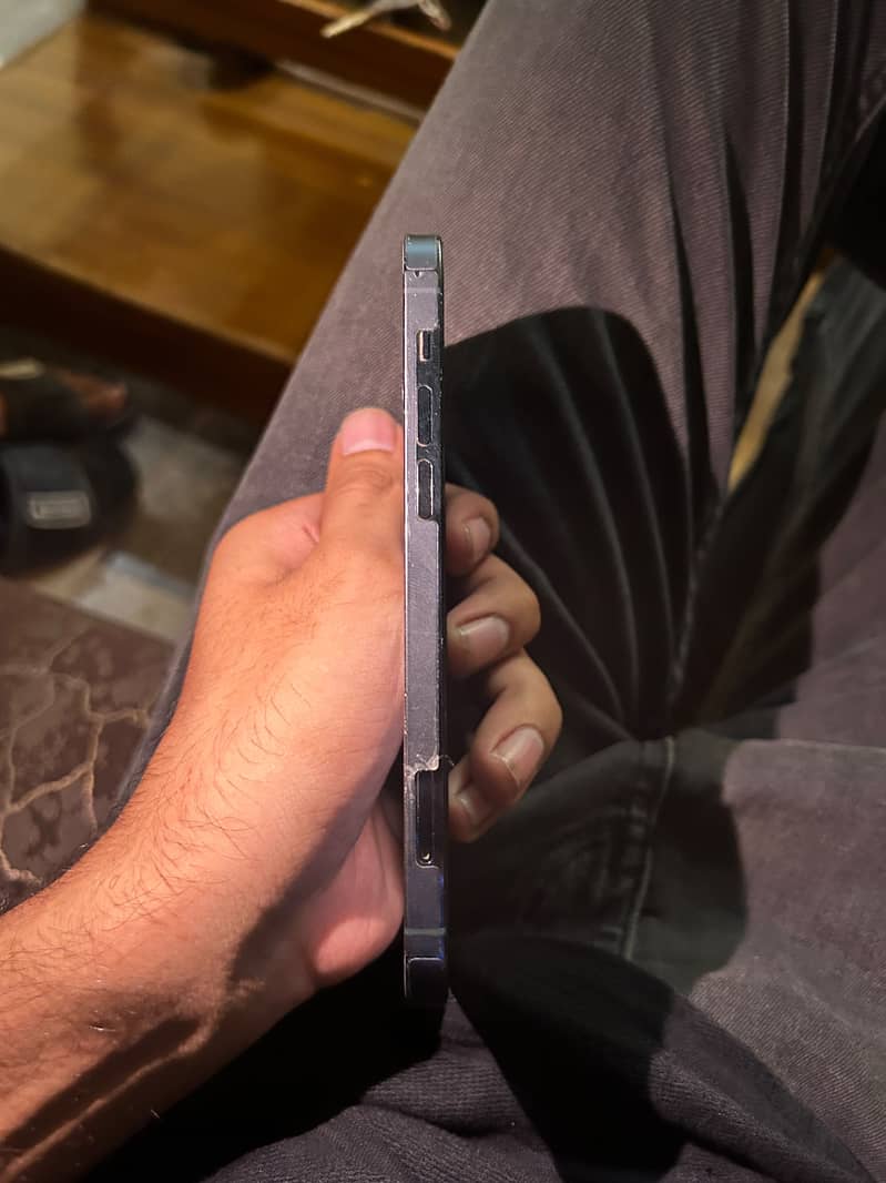 Apple iPhone 12 Pro 3