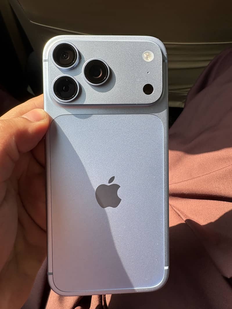 Apple iPhone 18 Pro Max 1