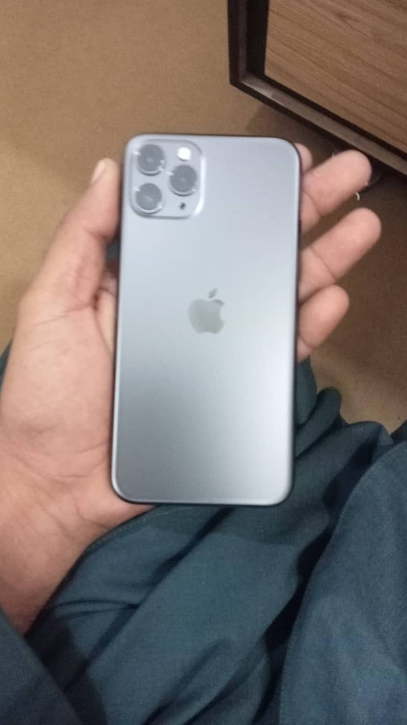Apple iPhone 11 Pro 2