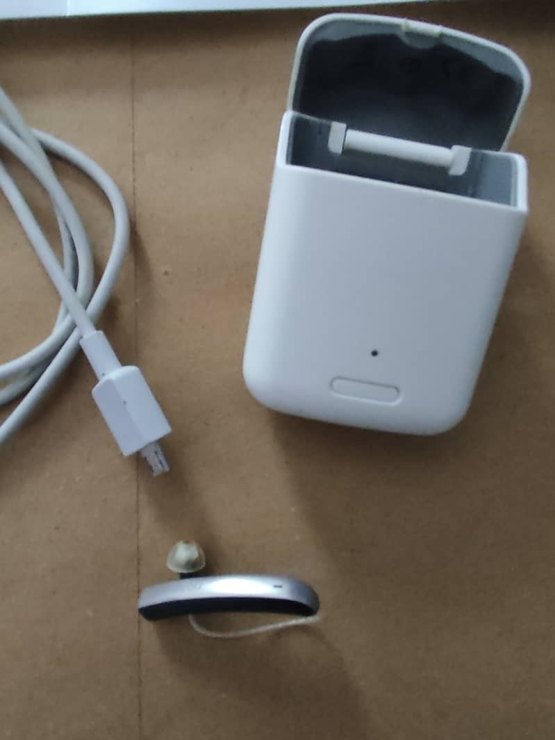 Hearing Aid 4