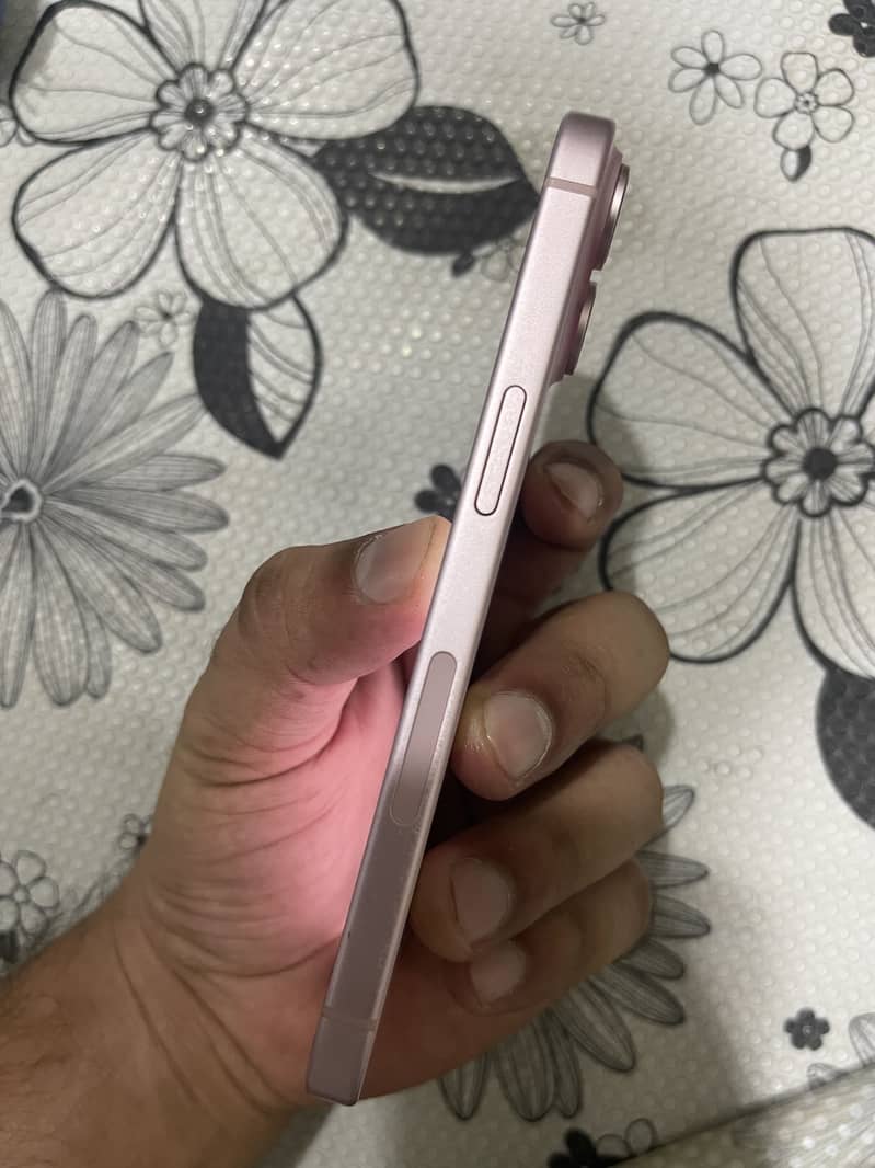 iPhone 15 1