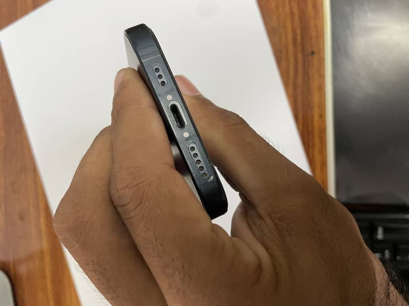 Apple iPhone 13 1