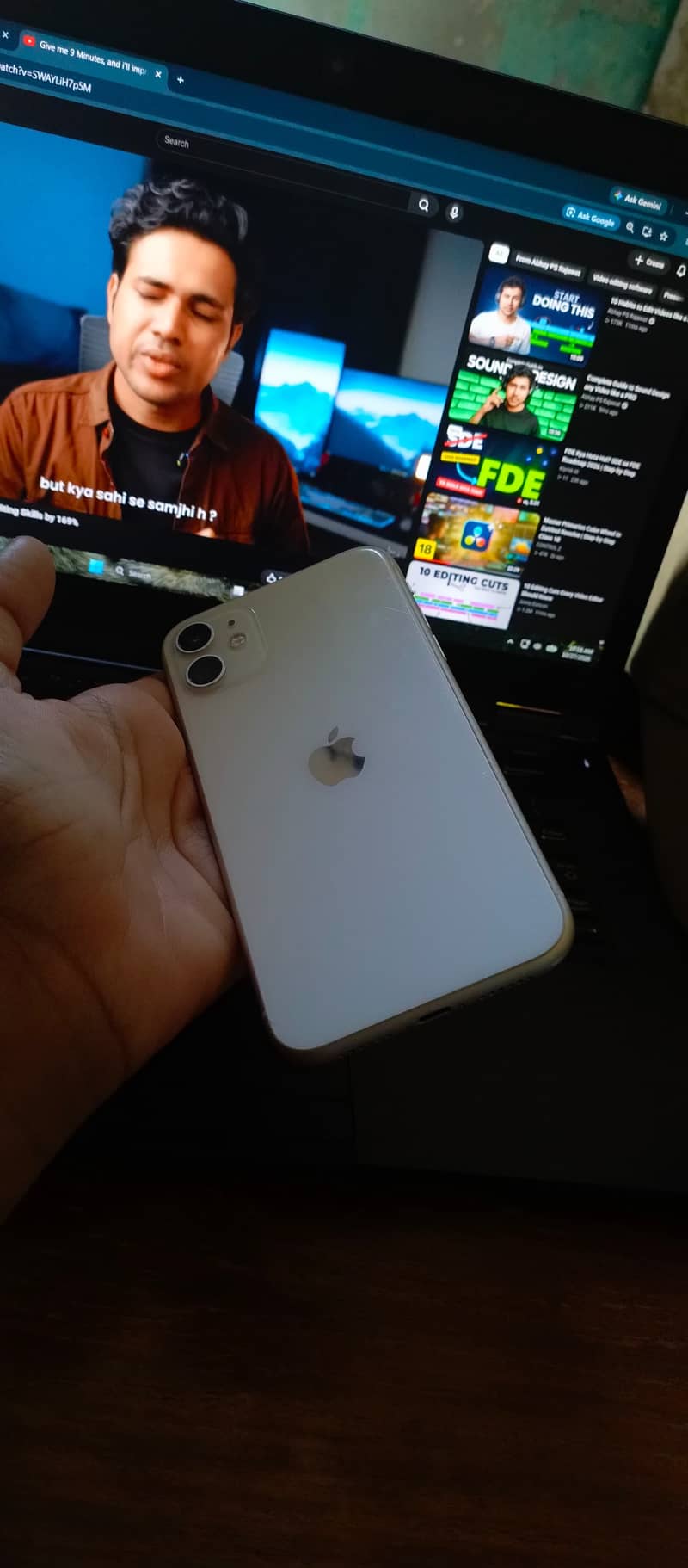 Apple iPhone 11 0