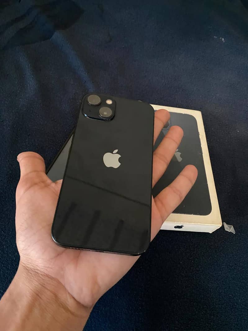 Apple iPhone 13 12