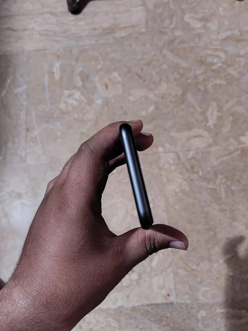 Apple iPhone 8 4