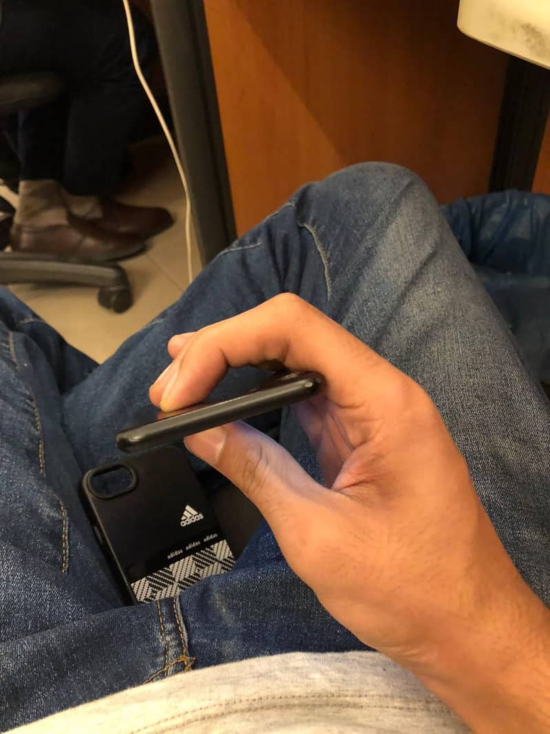 Apple iPhone 7 7
