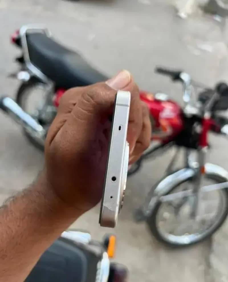 One Plus 13R Ace5 2