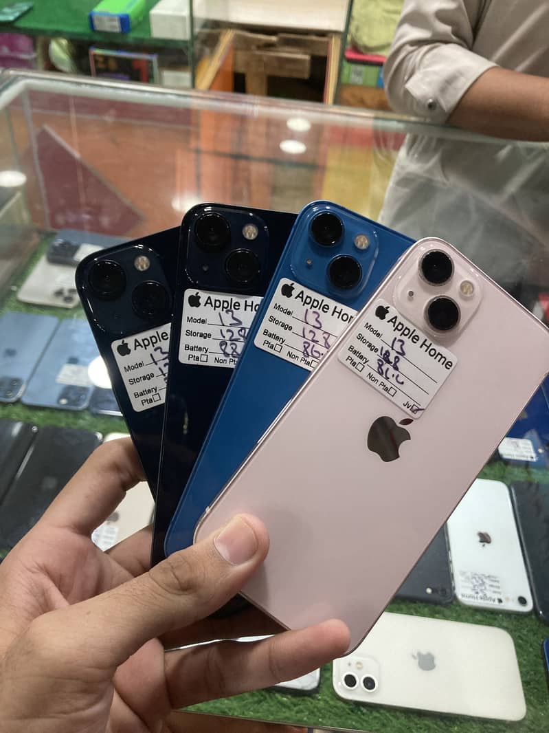 Apple iPhone 13 0