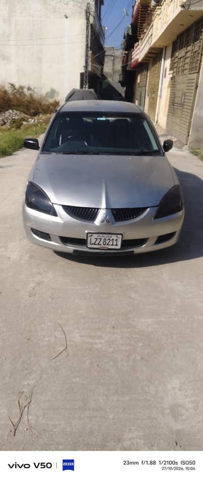 Mitsubishi lancer 2005 model urgent sale
