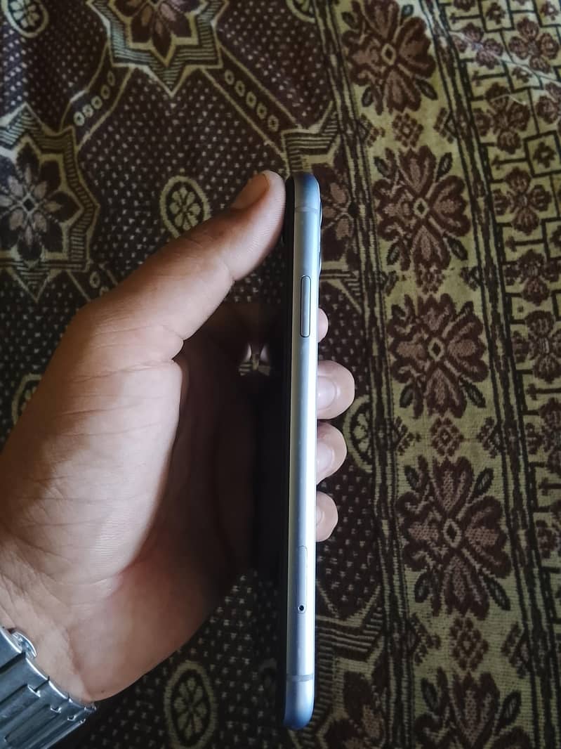 Apple iPhone 11 2