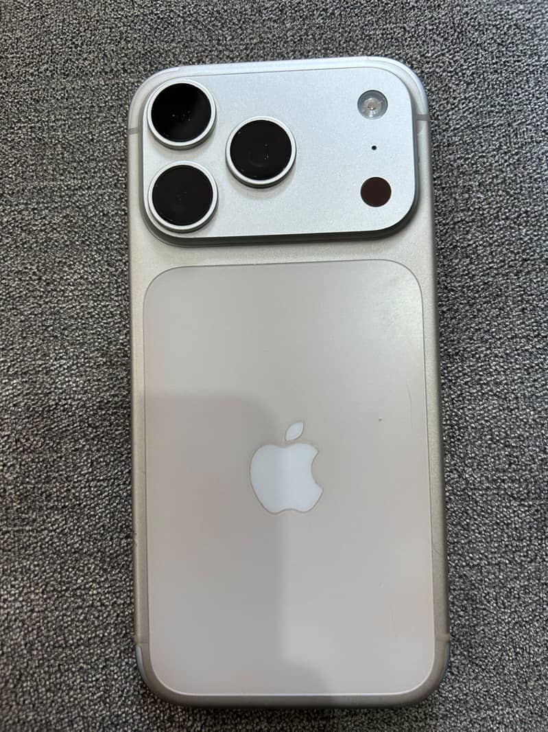 Apple iPhone 17 Pro 2