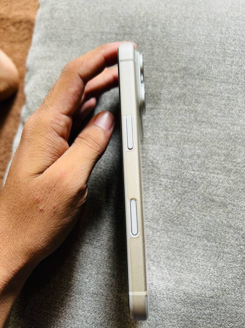 Apple iPhone 17 Pro 4
