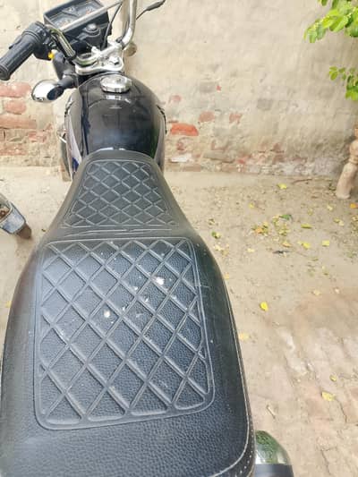 HONDA 125 BLACK COLOUR ALL PUNJAB NUMBER