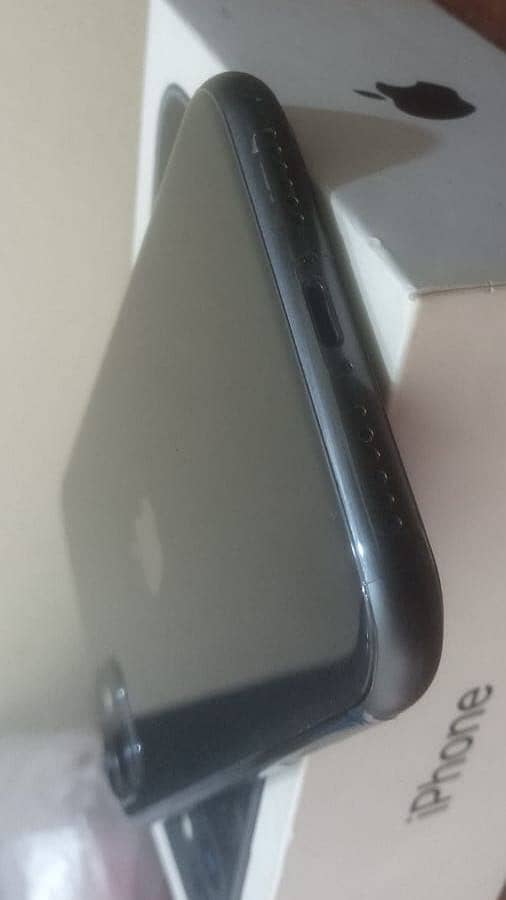 Apple iPhone 11 2