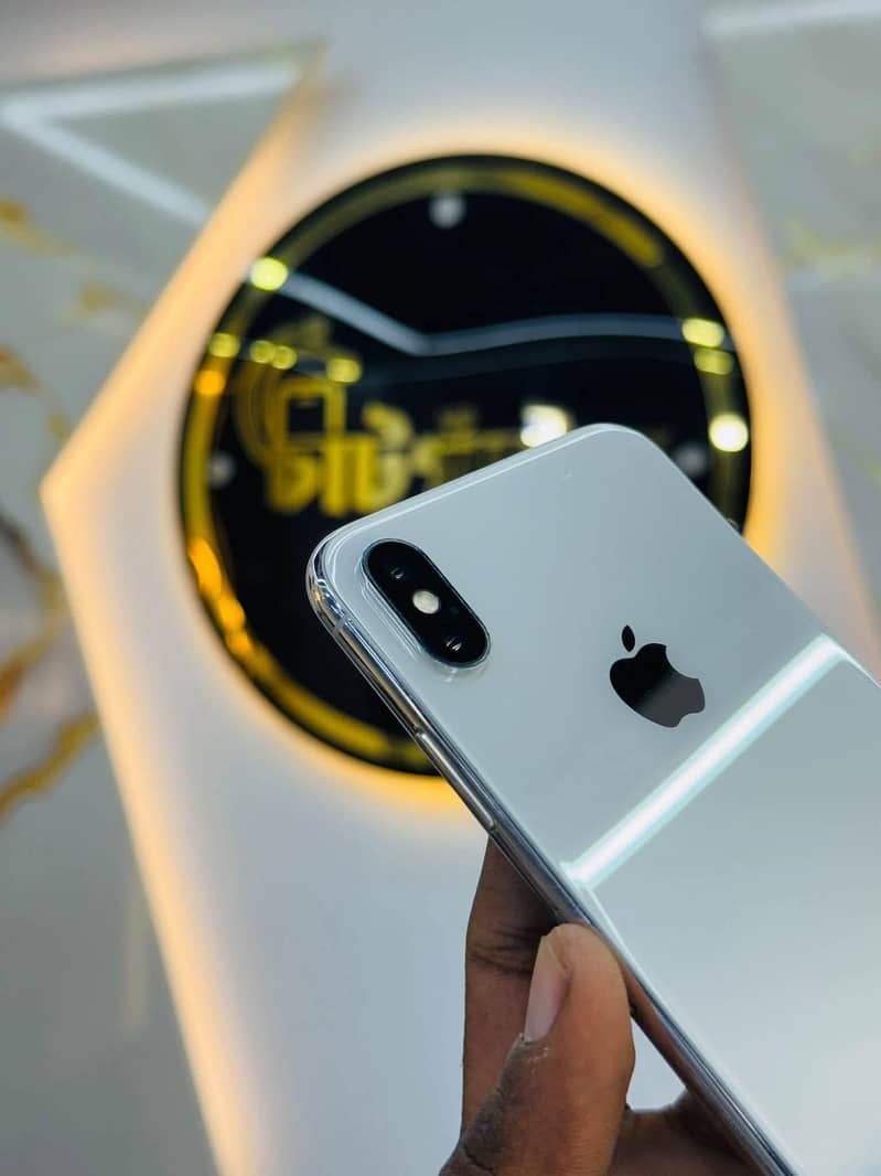 Apple iPhone X 2