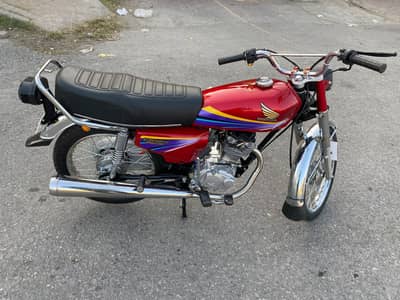 Honda CG 125 2010 Model – Powerful Engine & Classic Design