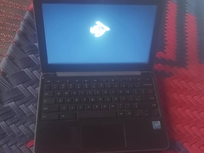 Chromebook 0