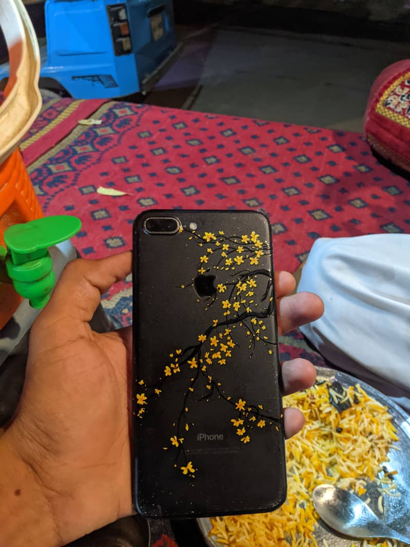 Apple iPhone 7 Plus 2