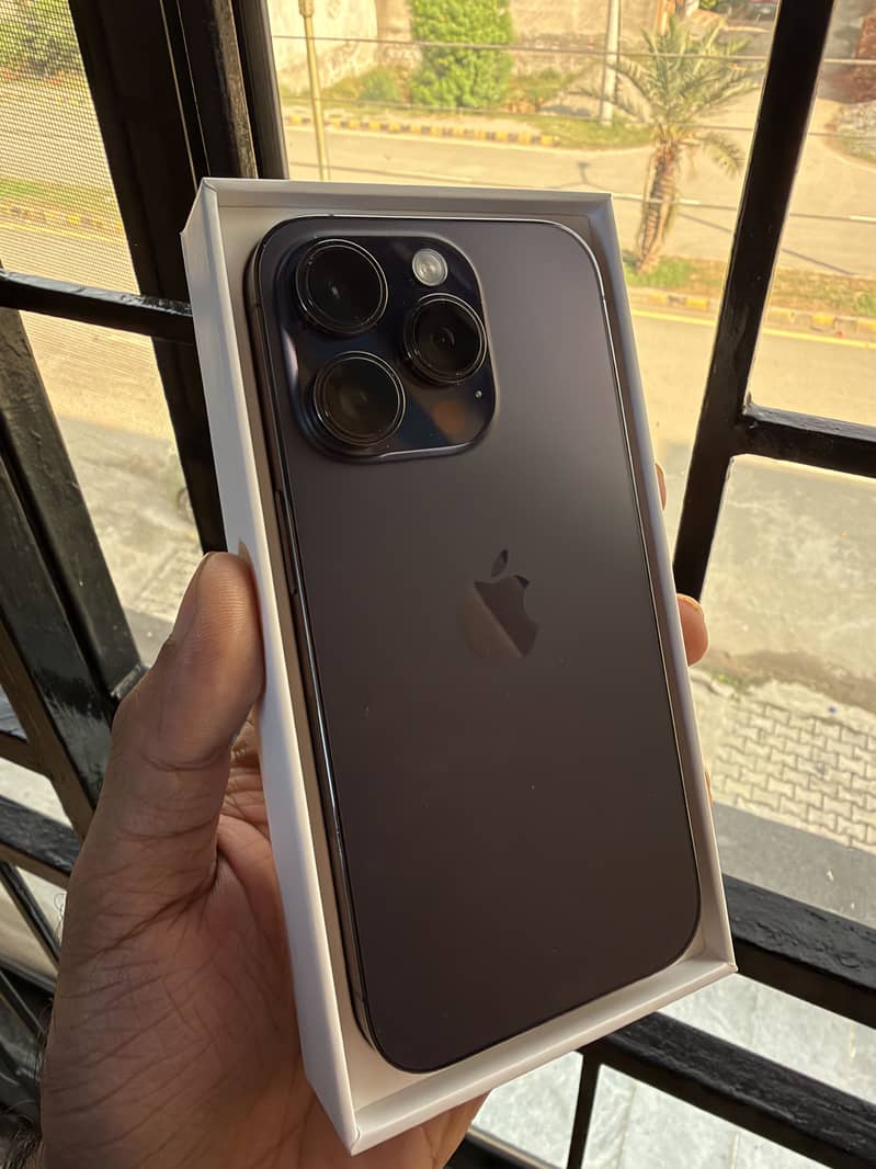 Apple iPhone 14 Pro 1
