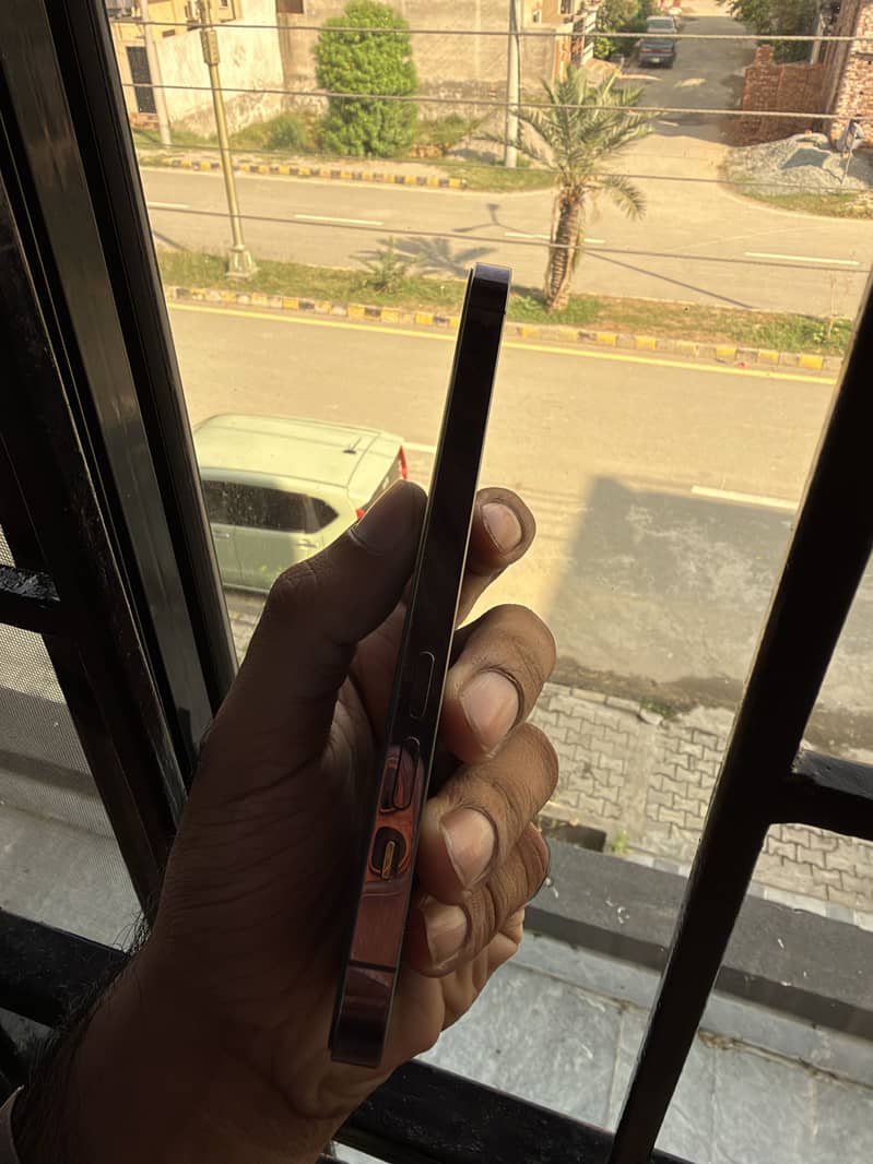 Apple iPhone 14 Pro 7