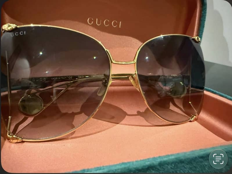 Sunglasses 0
