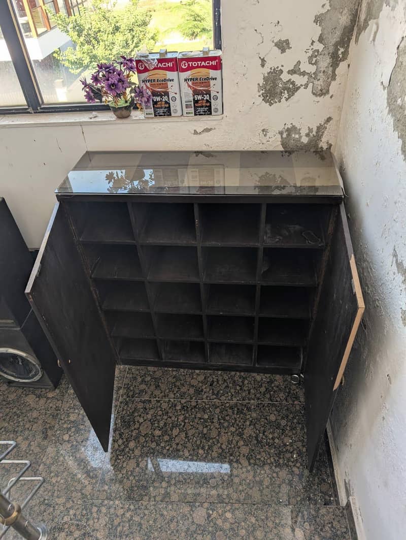 Shoe rack 0