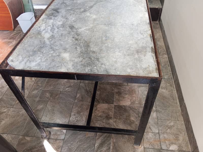 iron table 0