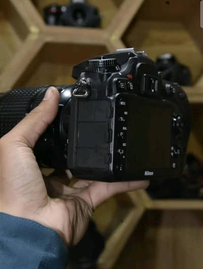 Nikon D7100 18-140mm Lens