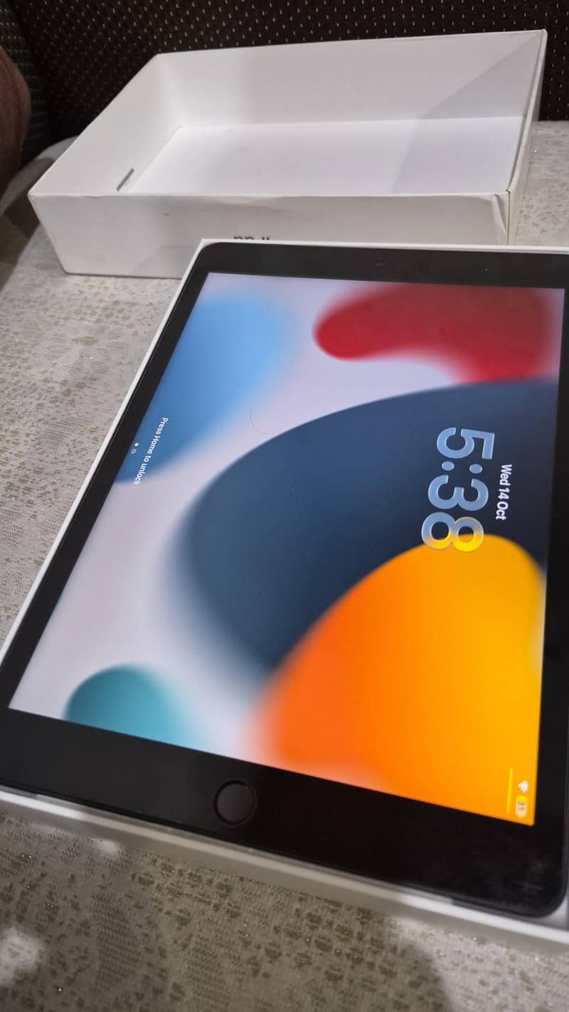 ipad 9th Generation 64GB 10/10 1