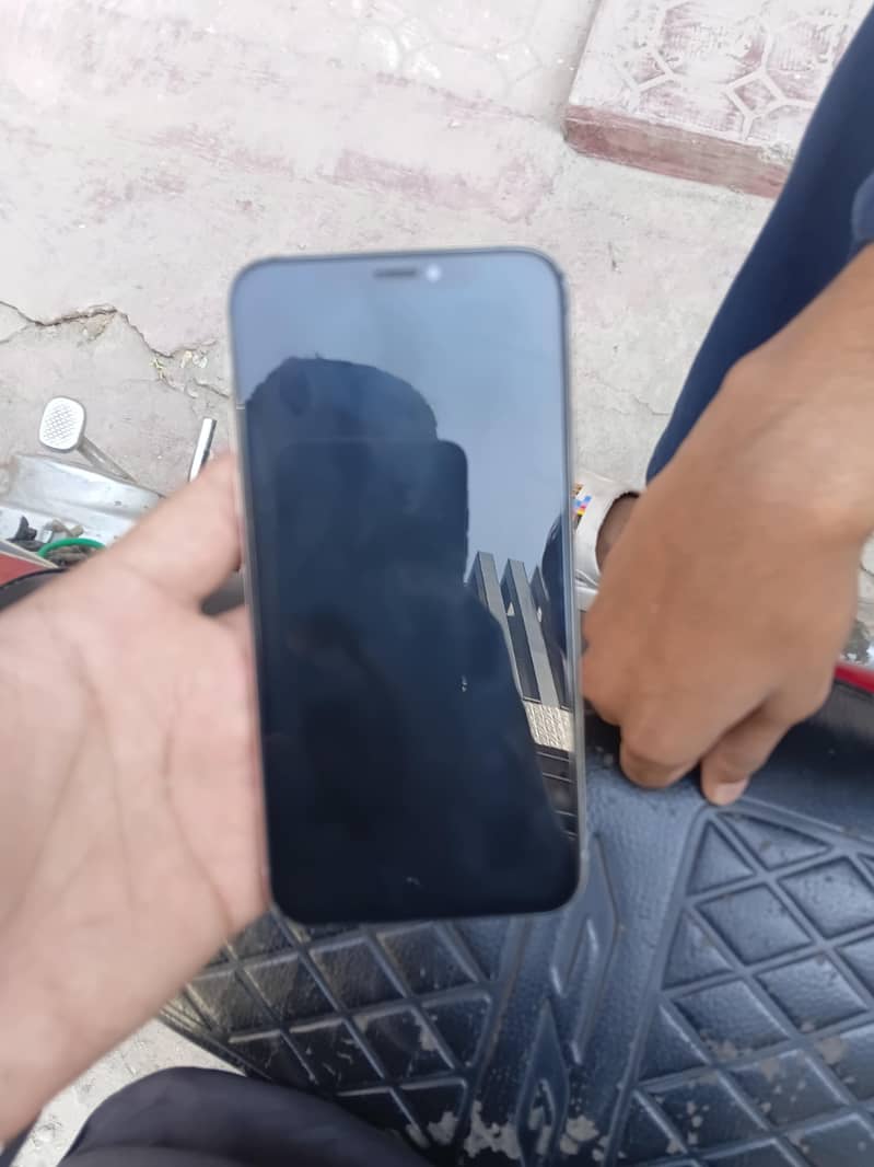 Apple iPhone XS 0